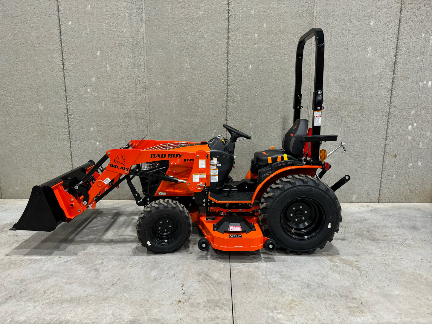 1025H - 10 SERIES, 24 HP W/ 105 LOADER & BELLY MOWER