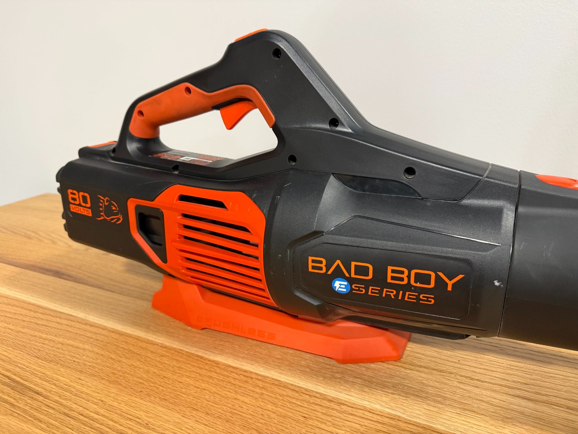Bad Boy Mowers 80V Handheld Blower with 2.5 Ah Battery – The Bad